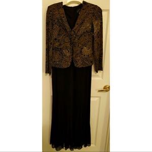Women's Maxi Gown by Alex Evenings Size 6P EUC